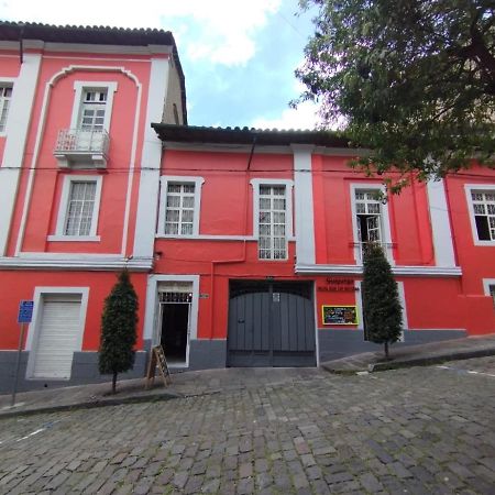 Hostal La Guayunga Rooftop Кіто Екстер'єр фото