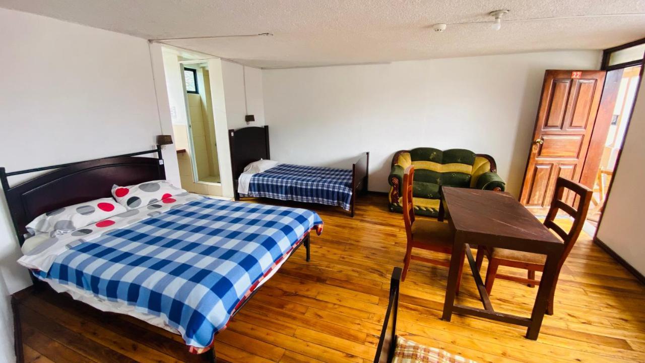 Hostal La Guayunga Rooftop Кіто Екстер'єр фото
