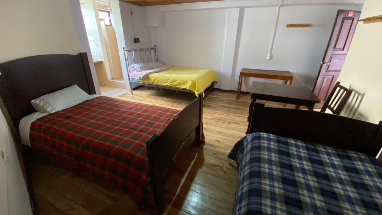 Hostal La Guayunga Rooftop Кіто Екстер'єр фото