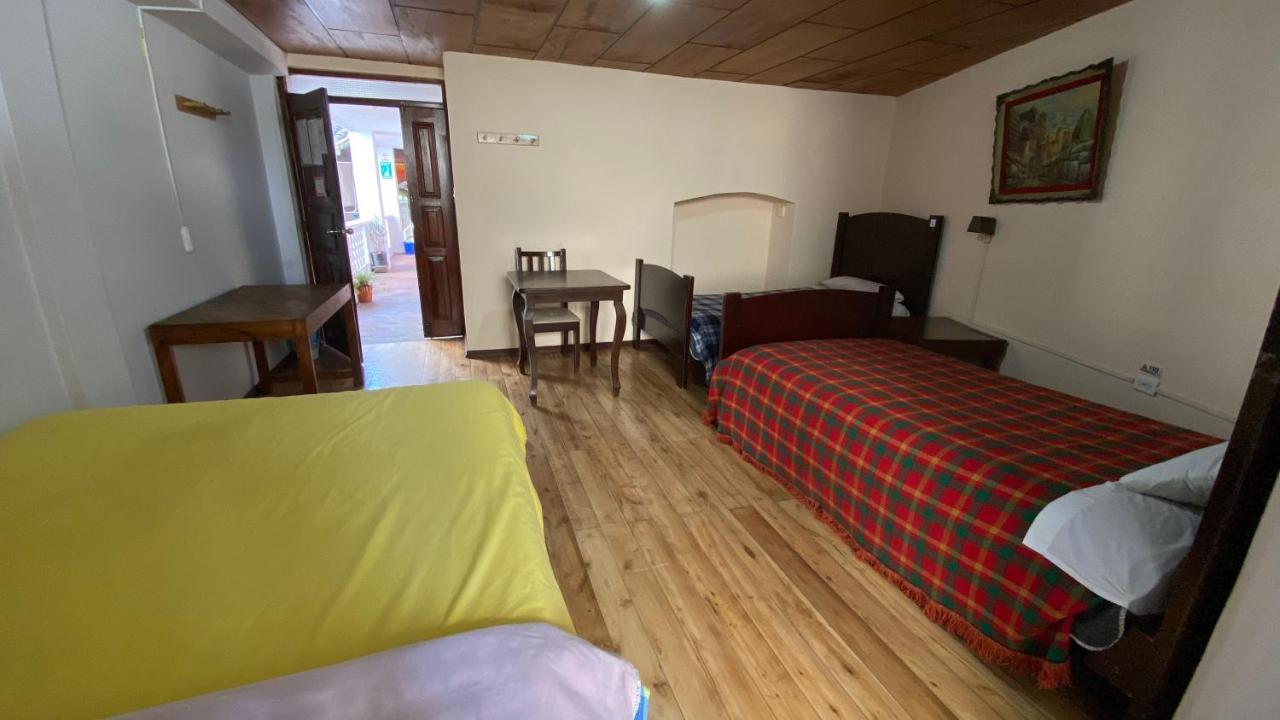 Hostal La Guayunga Rooftop Кіто Екстер'єр фото