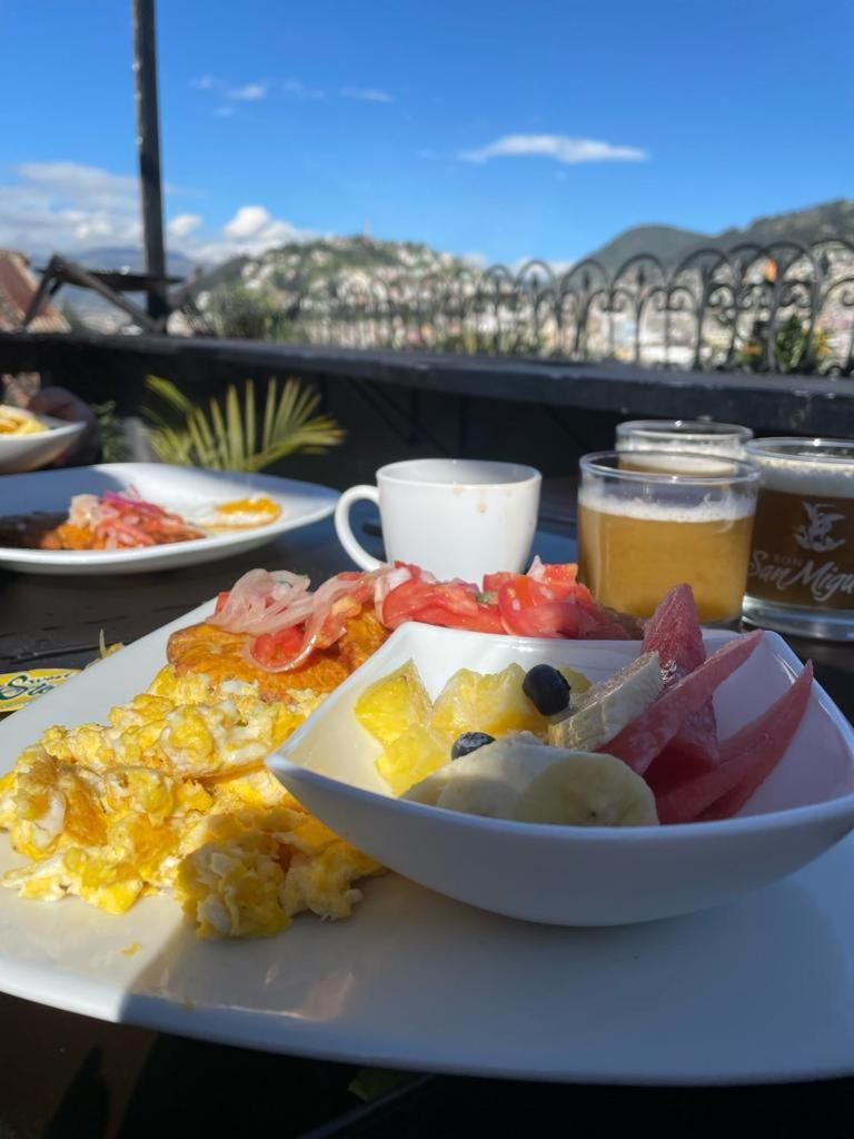 Hostal La Guayunga Rooftop Кіто Екстер'єр фото
