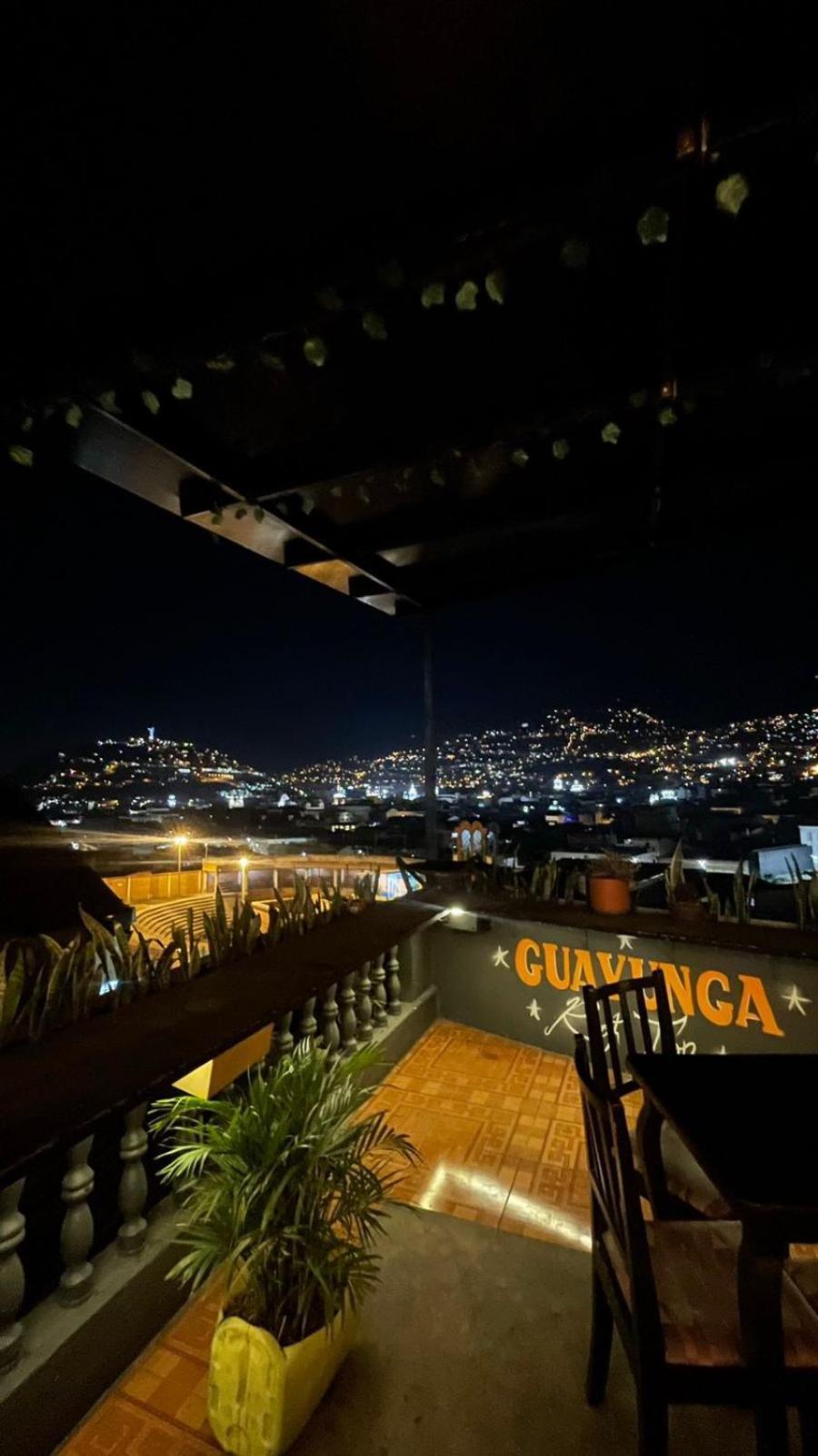 Hostal La Guayunga Rooftop Кіто Екстер'єр фото